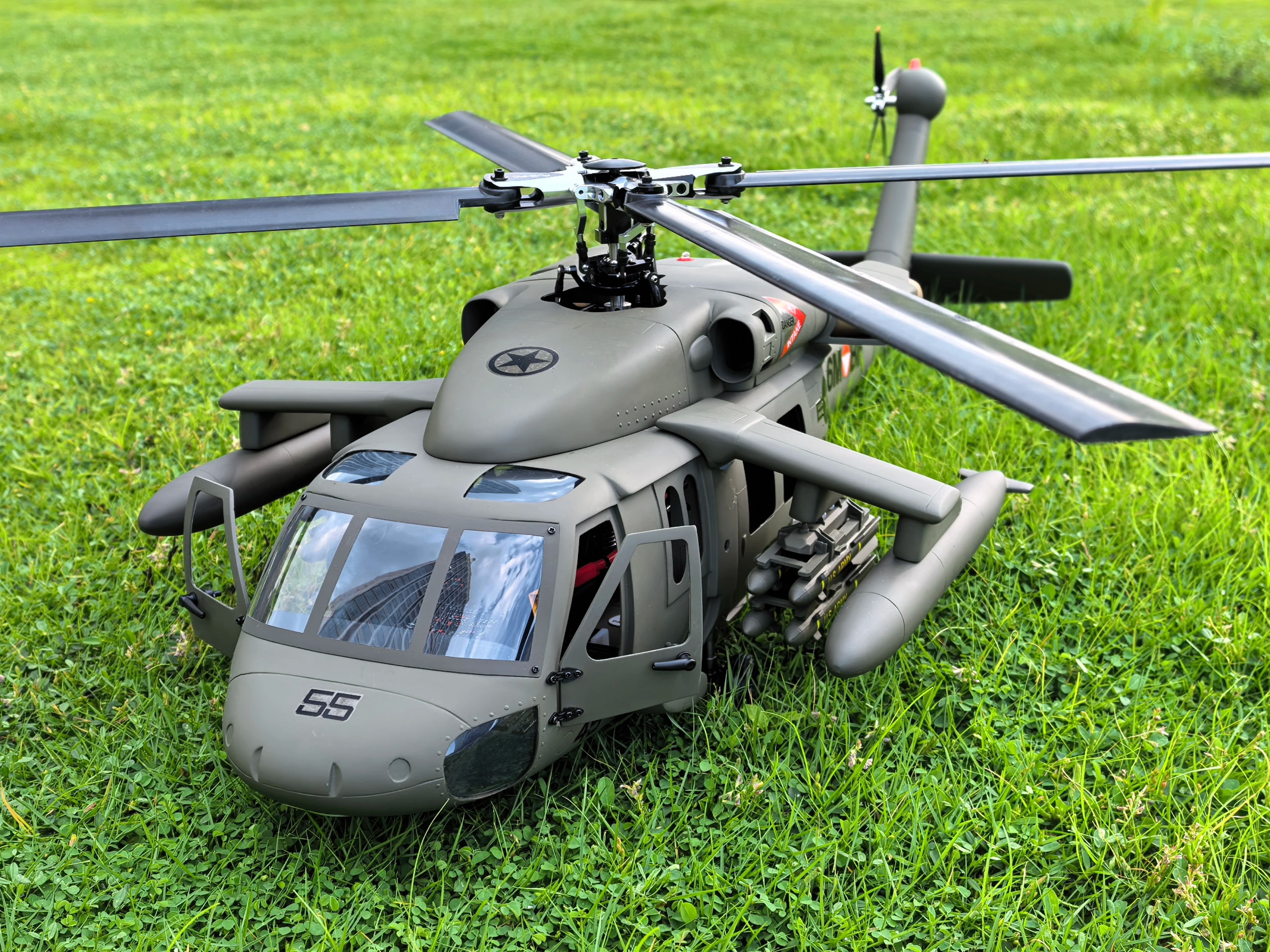 UH60 Black Hawk 500 class GPS RC Helicopter  Stable Flight / Intelligent Return Home with Flight Controller