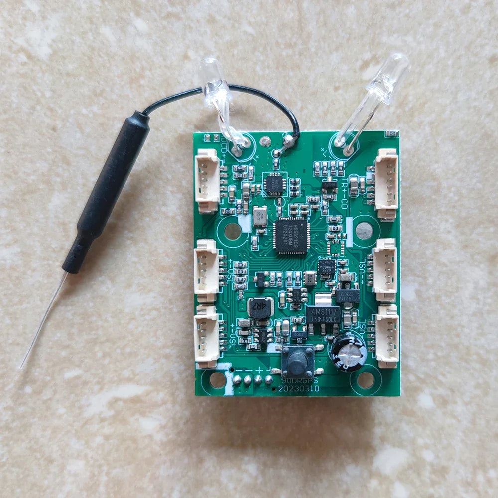 YUNX toys LYZRC L900 Pro遥控无人机备用零件套装，包括陀螺仪、上下壳、接收器、GPS、螺旋桨、相机臂和控制器